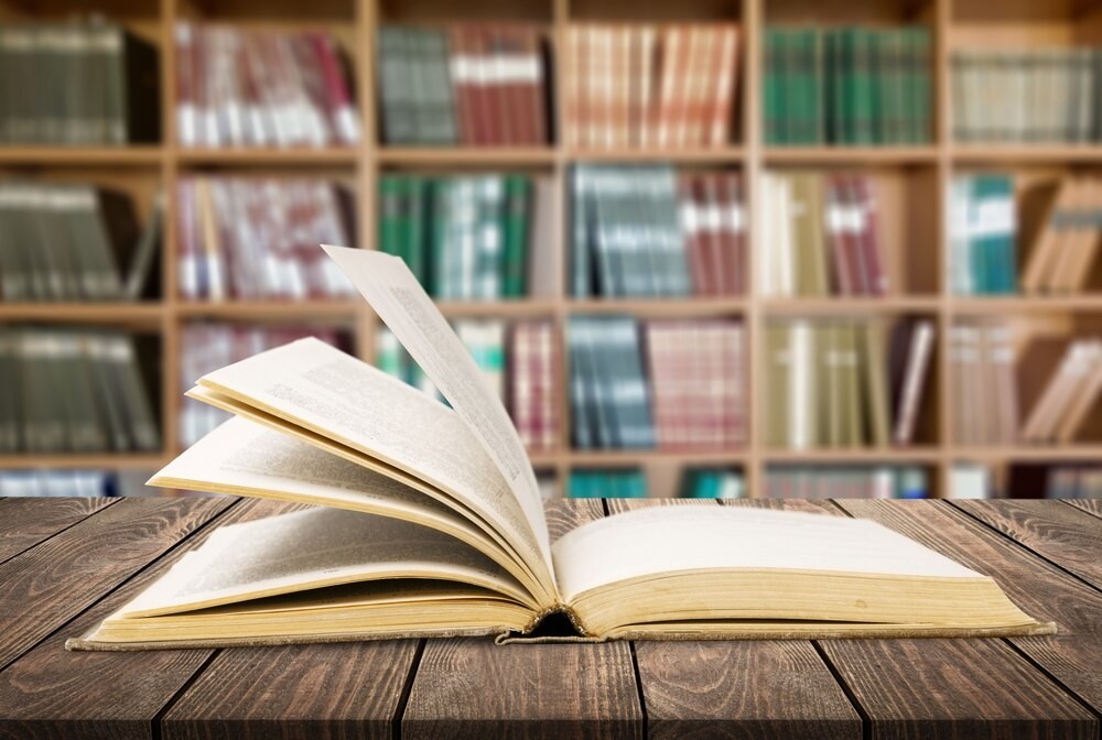 Trzebińska biblioteka zaprasza na artystyczne i literackie wydarzenia