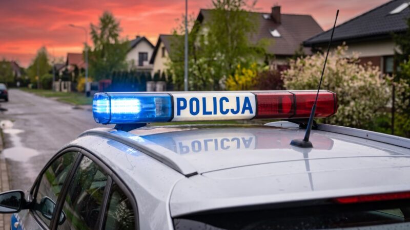 Policjant w czasie wolnym rozpoznał poszukiwanego i wspólnie z komendantem go zatrzymał