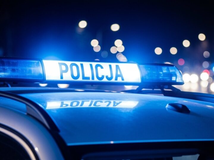 Policja edukuje uczniów z Regulic o bezpieczeństwie w ruchu drogowym
